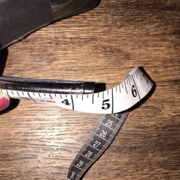 Wild Diva Metallic Silver Heels - Picture 6 of 11